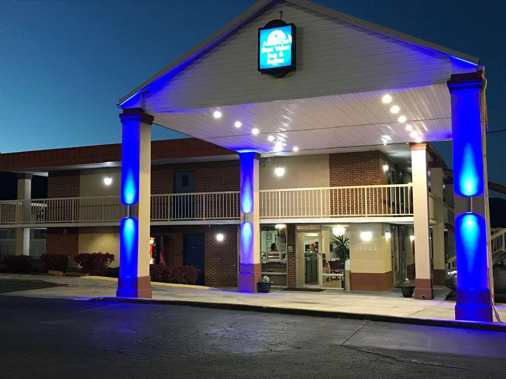 Rodeway Inn Dalton Kültér fotó